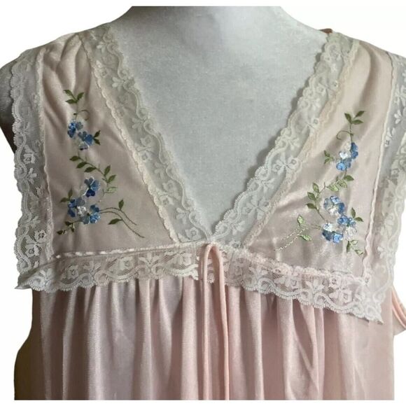 Vintage Victorian Style Light Pink Lace Trim Womens Intimates Slip Night Gown - Picture 4 of 9